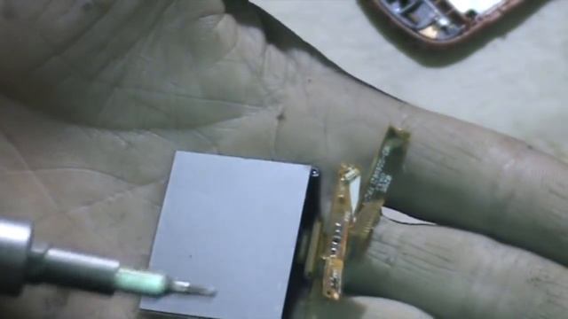 Телефоны Nokia 1202-2 Собраны в Румынии и Индии  сравнение позолоты