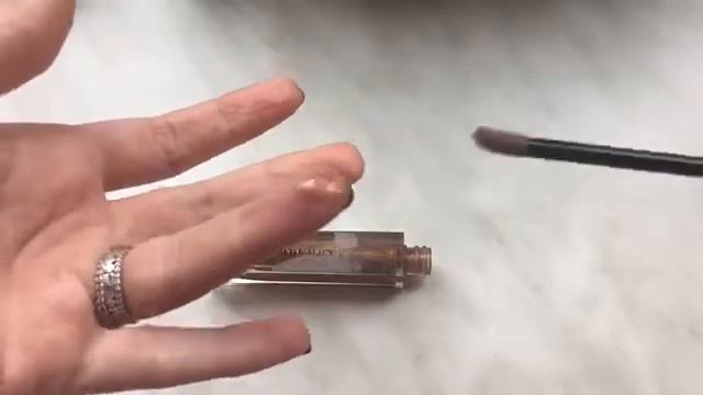 Мои блески для губ💄Косметика, которой пользуюсь | Обзор и расхламление | Часть 5 смотреть онлайн