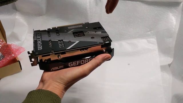 Распаковка Asus GeForce RTX 3050 8192MB смотреть онлайн