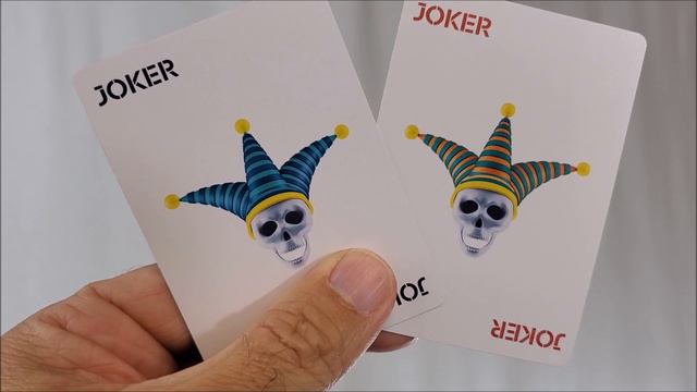 Deck Review - Play Dead V2 Playing Cards by Riffle Shuffle смотреть онлайн