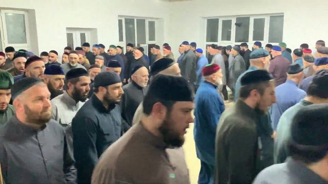 Зикр саг1а у Яндиева Мухьаммада В Кантышево 08.04.2022г 1 зикр часть-2 смотреть онлайн