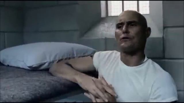 The Butterfly Effect ...... 'Evan' shanks a con in the balls , then escapes by going back in time смотреть онлайн