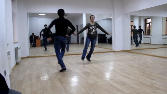 Новая Адыгейская лезгинка 2018 Парень и Девушка танцует супер Лезгинка Madina Elchin Balaken