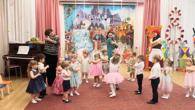 Утренник 8 марта. Часть 2 смотреть онлайн