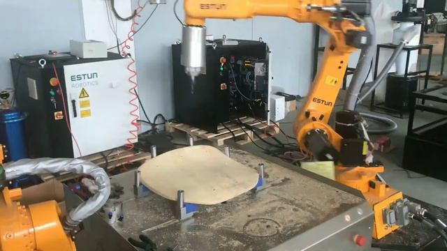 Автоматизация сверления древесины промышленными роботами ESTUN смотреть онлайн