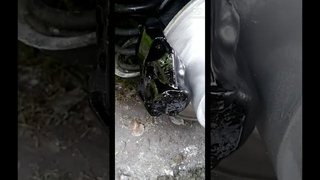 Ремонт ручника. Установка проставок 25мм. Покраска тормозного суппорта и диска. смотреть онлайн