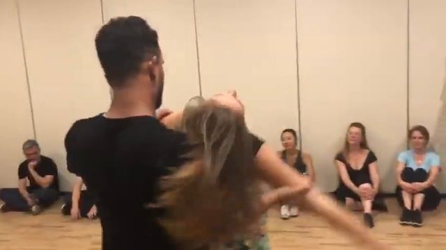 Wesley & Rachel - Brazilian Zouk demo l Dream Girl смотреть онлайн