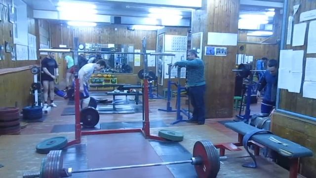 Зал МАИ и его "обитатели". Веселая песня для поднятия духа смотреть онлайн