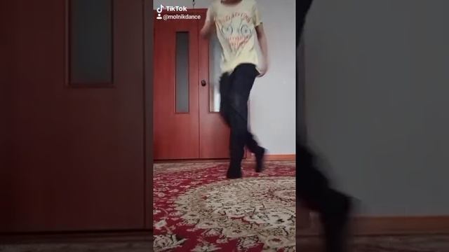 Новый Шафл танец Tuzelity. Я старался , поставь лайк. #танцы #Шафл #ставьлайк смотреть онлайн