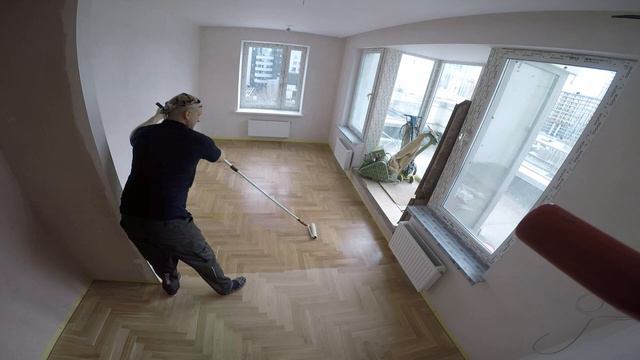 Нанесение грунтовки BONA Natural на дубовую _ёлочку_ смотреть онлайн