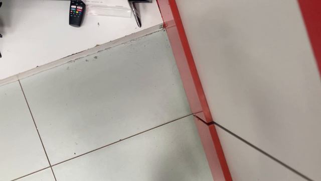 Ленточная шлифмашинка Skil