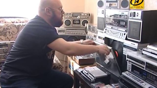 Ретро-коллекционеры, магнитофоны, винил и другой олдскул... смотреть онлайн