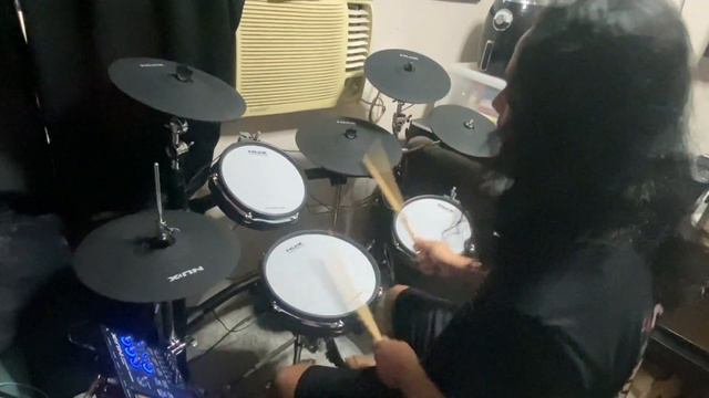 Dying in Your Arms Drum Cover смотреть онлайн