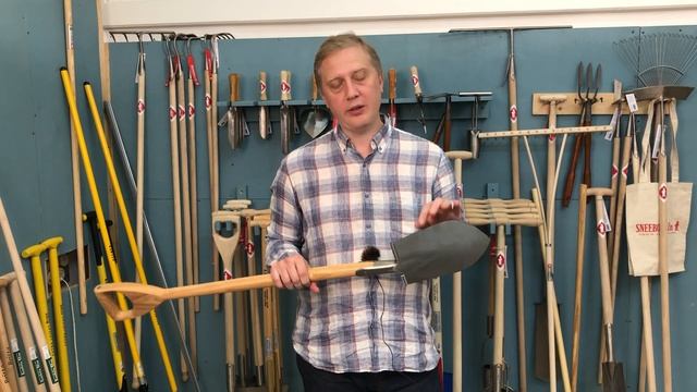 Легкая женская лопата для дачи и огорода. Лопата штыковая Idealspaten Britta