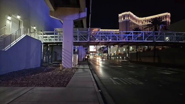 Live in Las Vegas and heading over to the Sphere 1/29/2024 смотреть онлайн