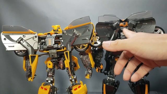 REVIEW TRANSFORMERS BUMBLEBEE TOY WEI JIANG HORNET WARRIOR W8601 VS BLACK BEE WARRIOR смотреть онлайн