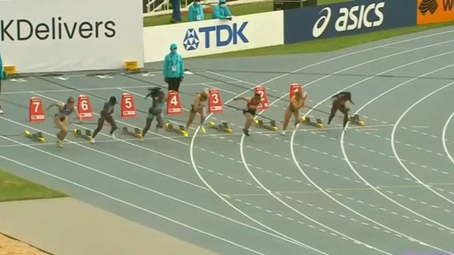 Botswana's Boitshepo Kelapile 100m heat U20 champs смотреть онлайн