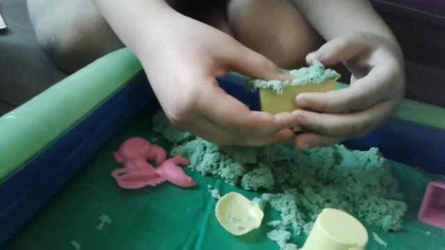 Кинетический песок 'Клевая рыбалка' смотреть онлайн