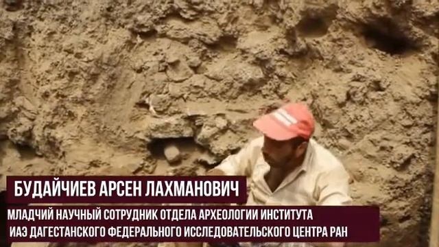 древняя кирпичная постройка в Дербенте