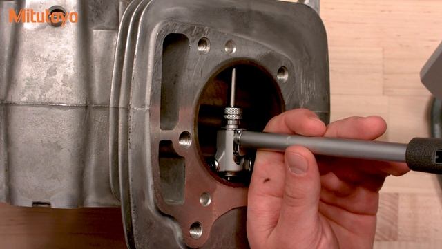 Measuring an Engine Cylinder with Mitutoyo - Bore Gage Measurement смотреть онлайн