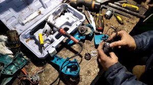 Ремонт мини пила 1 часть замена двигателя мини пила дома .