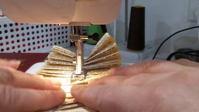 How to make a lot of tiny paper ruffles without having to fold one strip at a time | Bonny And Cliv смотреть онлайн