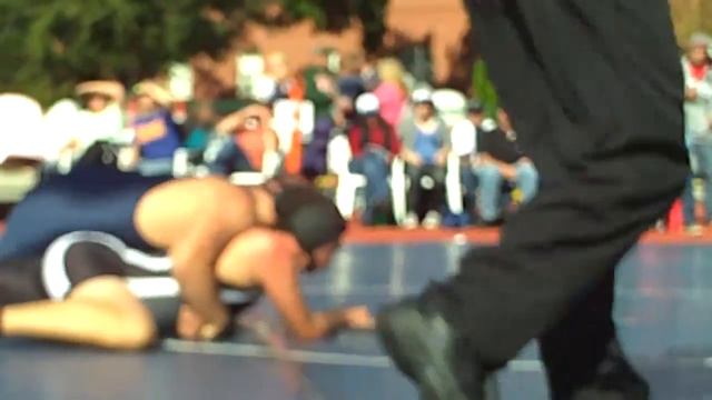 Erik Gotay pins Olympia H.S. wrestler смотреть онлайн