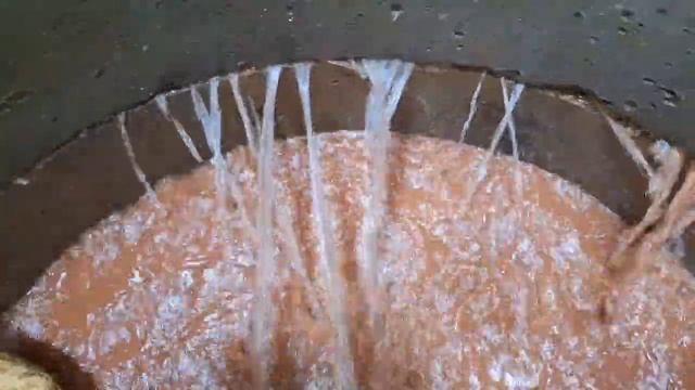 cachoeira no fundo do poço cisterna ? смотреть онлайн