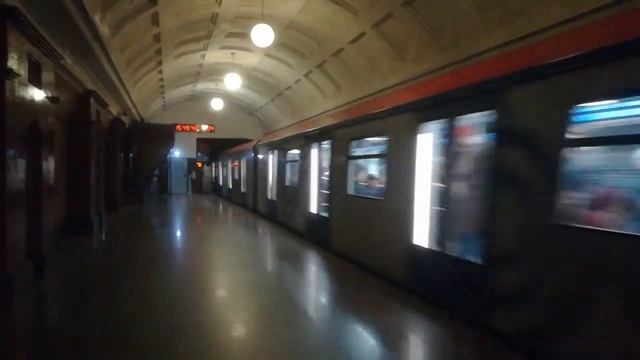Поезд Москва 2019 на станции Красные ворота смотреть онлайн