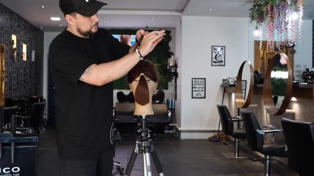 IS THE BUTTERFLY HAIRCUT tiktok TREND 2022, THE WOLFCUT FOR 2023 HAIR TREND? смотреть онлайн