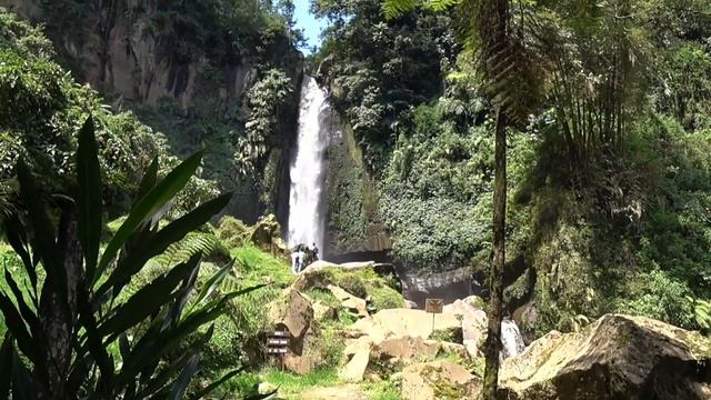 Vlog # 89 Searching for waterfalls in Java Indonesia смотреть онлайн