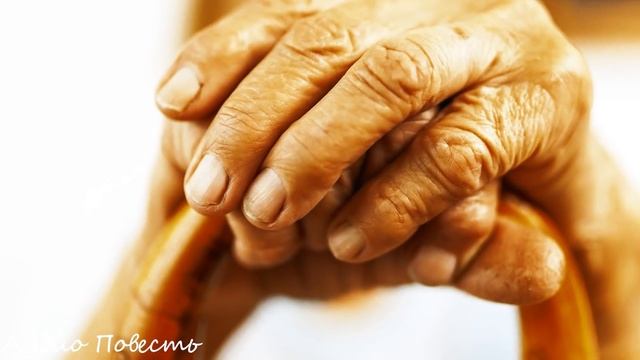 Старушка увидела, что зять что то добавил в суп, и ей сразу стало ясно что стало с дочерью…