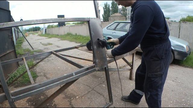 ВРЕЗКА УСТАНОВКА ДВЕРНОГО ЗАМКА СВОИМИ РУКАМИ смотреть онлайн