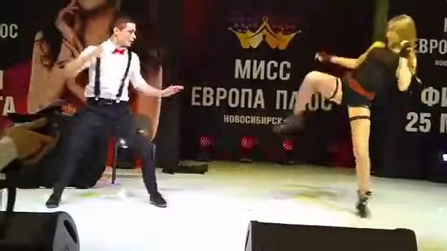 Лара Крофт, расхитительница гробниц. Мисс Европа плюс 2017. смотреть онлайн
