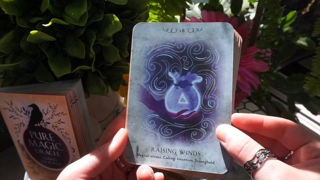 Pure Magic Oracle Unboxing ? Perfect for Witches ? Amazing Artwork смотреть онлайн