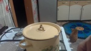 уха с рыбной консервы:быстро,вкусно!