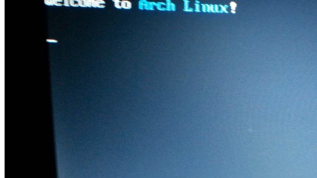 Unix & Linux: Arch Linux gets stuck on boot (2 Solutions!!) смотреть онлайн