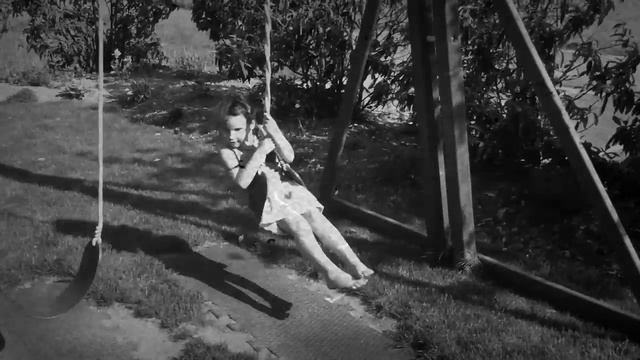 Кука на качелях. Словения. Апрель 2012 смотреть онлайн