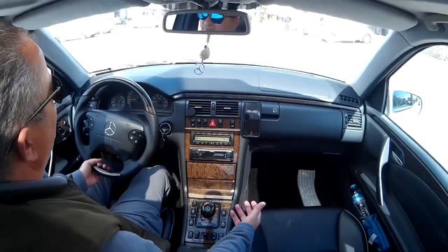 W210 Mercedes E200 Kompressor Avangarde