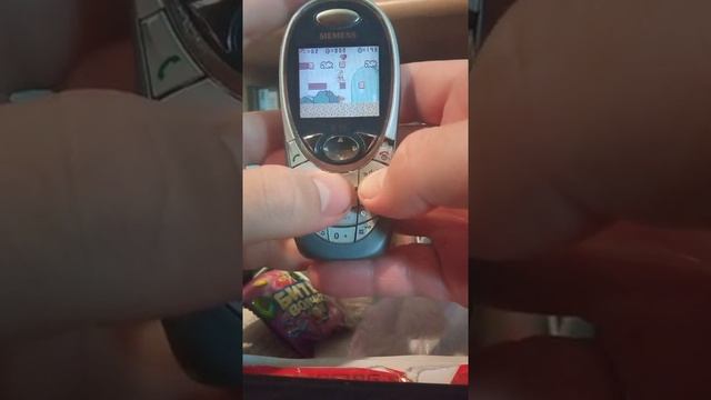 Playing Mario Java Game for Siemens S55 смотреть онлайн