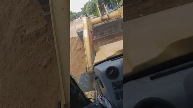 como nivelar el valde o lampon de retroexcavadora o retrocargador 420f2 caterpillar parte 2 смотреть онлайн