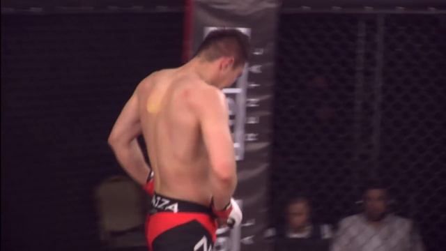ЖЕСТКО ЗАДУШИЛ! БОЙ КАЗАХА ИЗ РОССИИ И КЫРГЫЗА!!! Серик Разгалиев vs. Манас Темирбеков смотреть онлайн