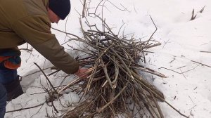 Первый этап очистки пруда для разведения рыбы.