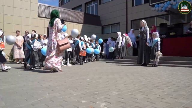 В Грозном дан старт новому учебному году смотреть онлайн