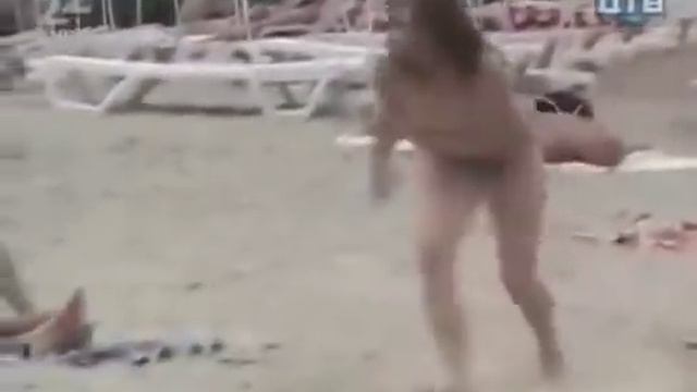 Развод девушек на пляже - скрытая камера смотреть онлайн