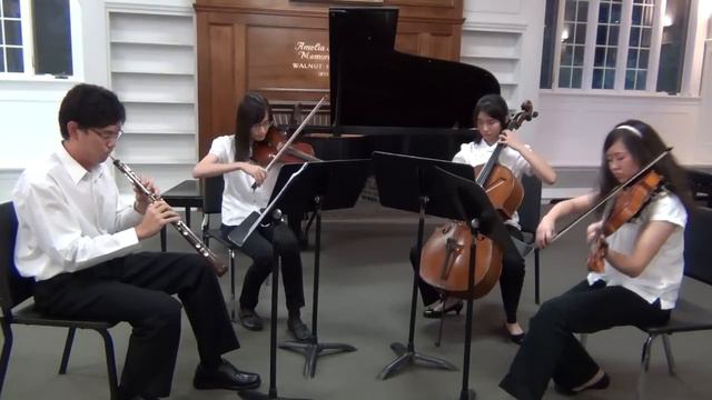 Mozart Oboe Quartet in F Major,K370.flv - 2011.8.23 Walnut Hill Music Festival смотреть онлайн