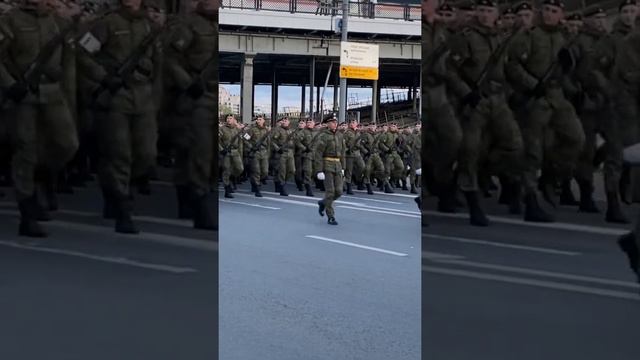 Репетиция ПАРАДА ПОБЕДЫ 2022 МОСКВА ❤️🇷🇺💯 #солдаты #парадпобеды2022 #репетицияпарадапобеды2022 смотреть онлайн