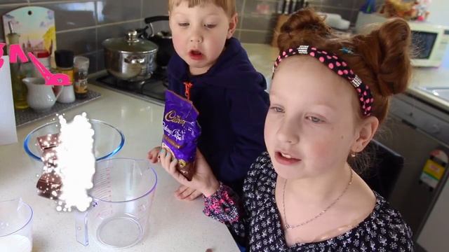 готовим тортик в кружке ДЕСЕРТ в микроволновке CUPCAKE in microwave смотреть онлайн