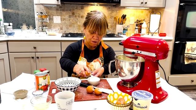 Pumpkin Cheesecake | Amy Roloff's Little Kitchen смотреть онлайн