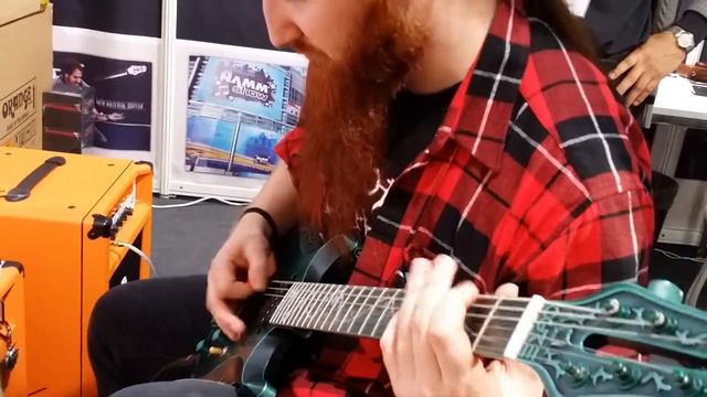 Musikmesse 2014 ~ A visitor plays OGRE Magnox смотреть онлайн